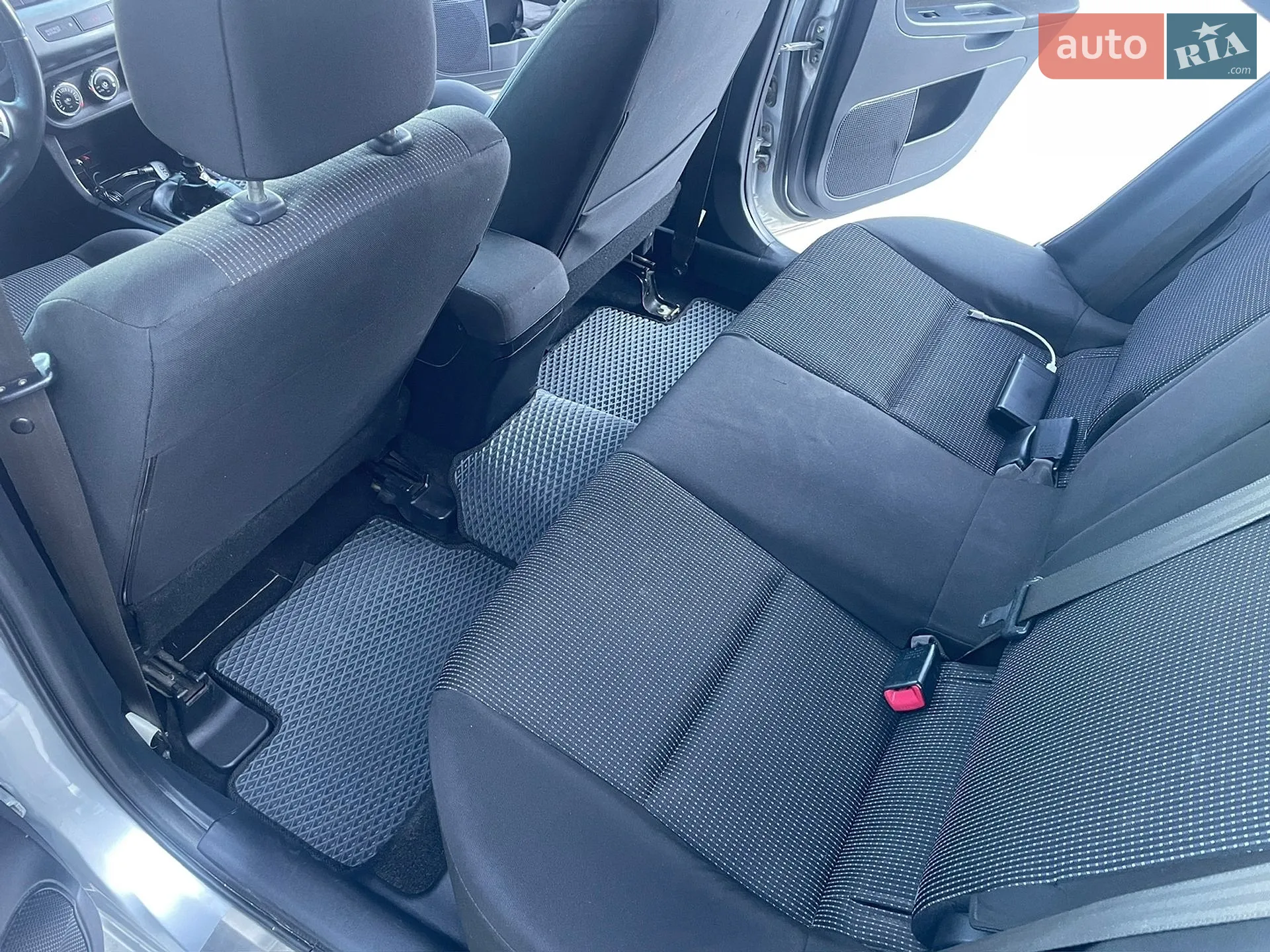2010 Mitsubishi Lancer - мініатюра 17