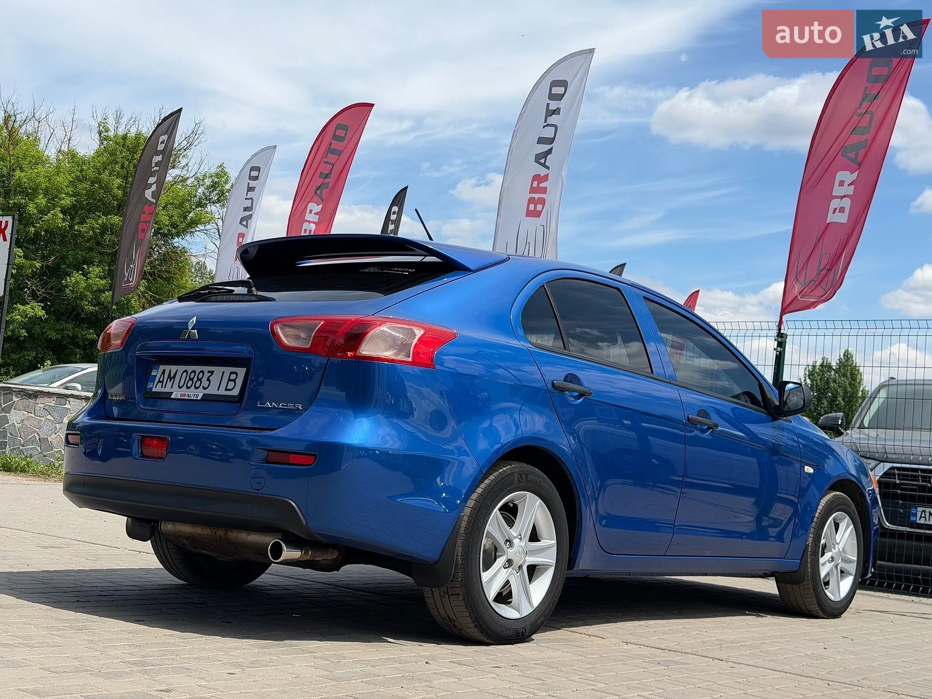 2010 Mitsubishi Lancer - мініатюра 15