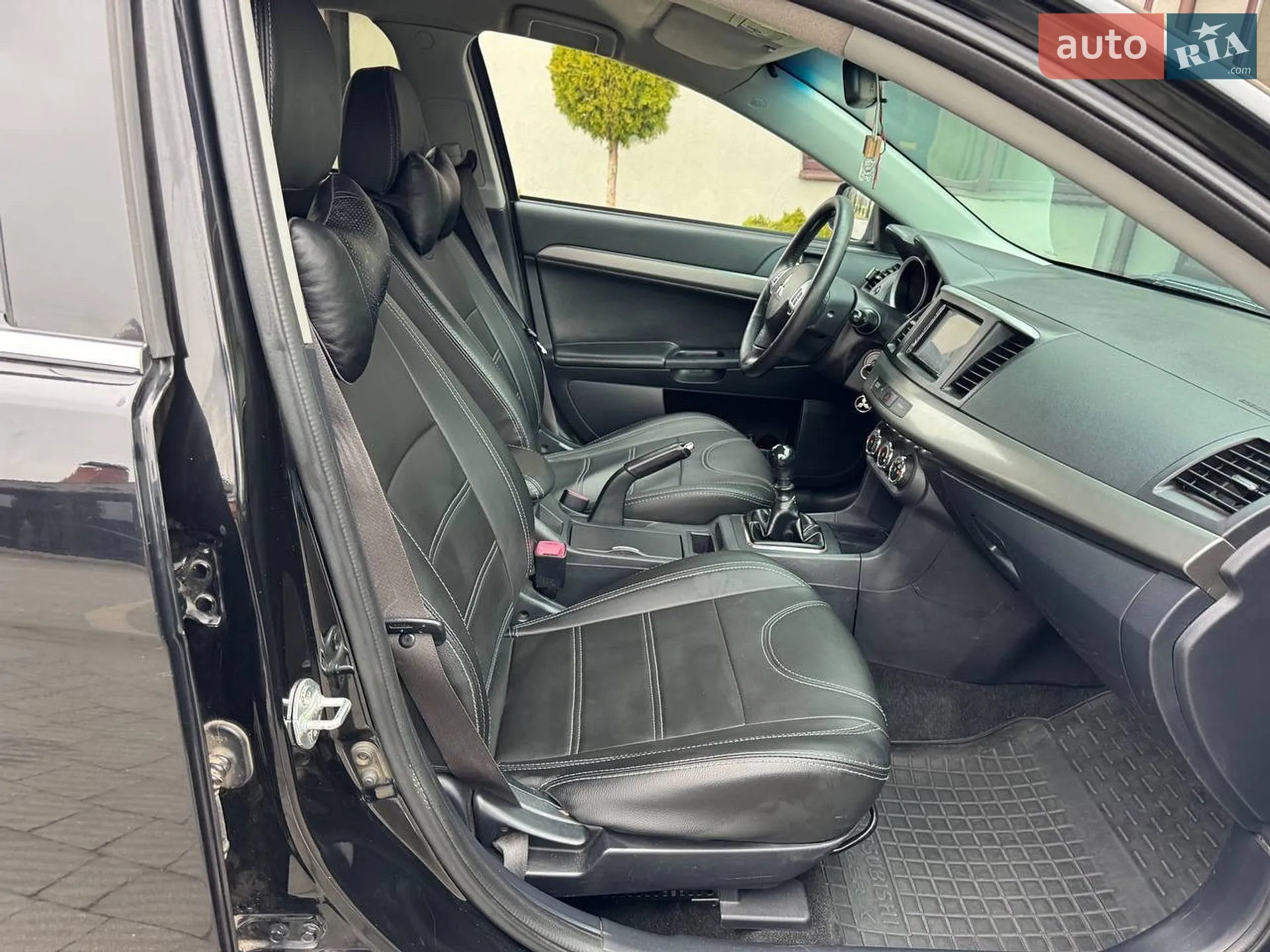 2011 Mitsubishi Lancer - мініатюра 39