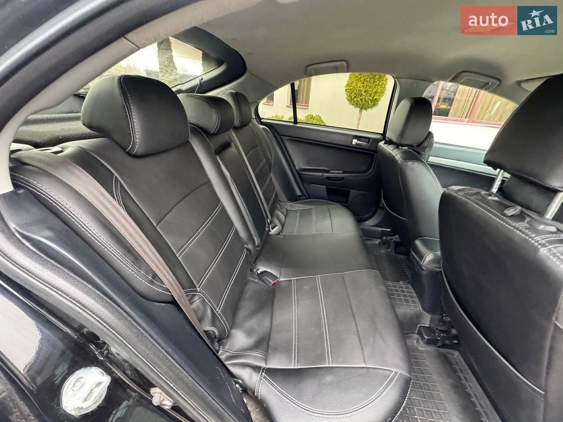 2011 Mitsubishi Lancer - мініатюра 44