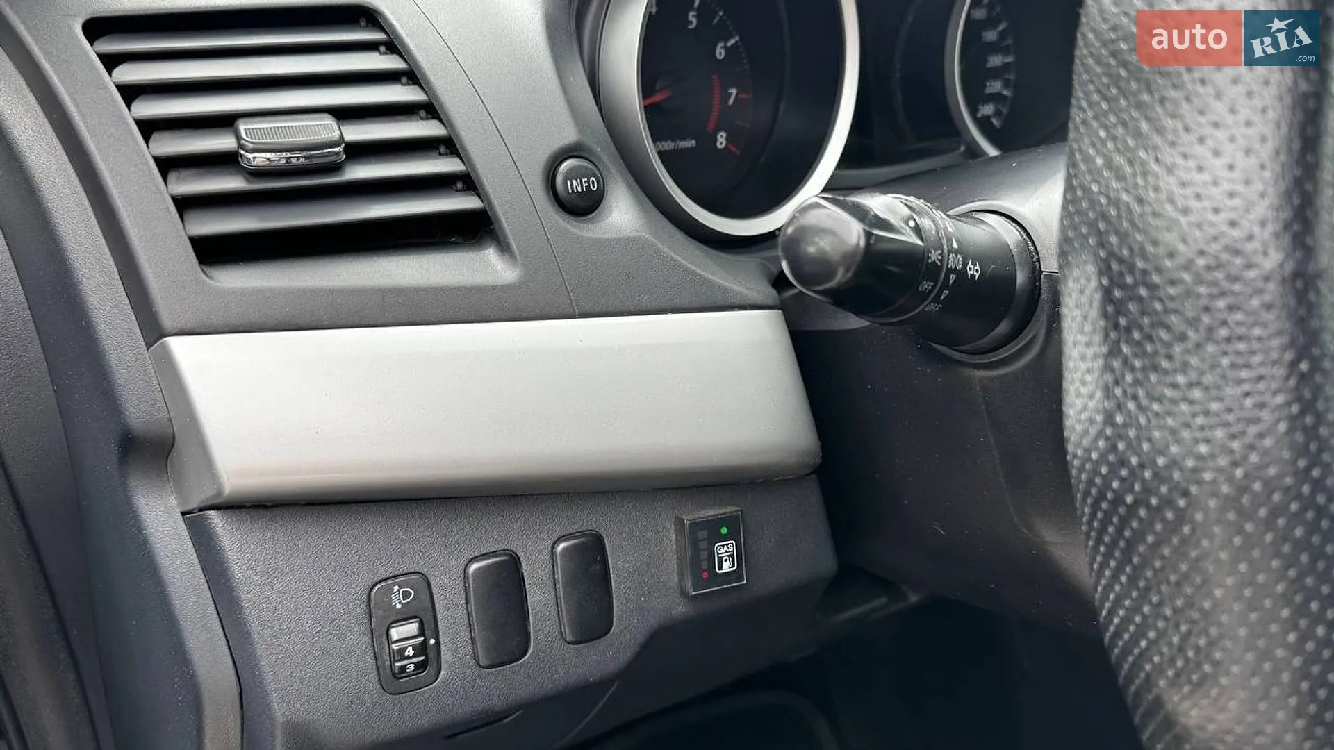 2011 Mitsubishi Lancer - мініатюра 15