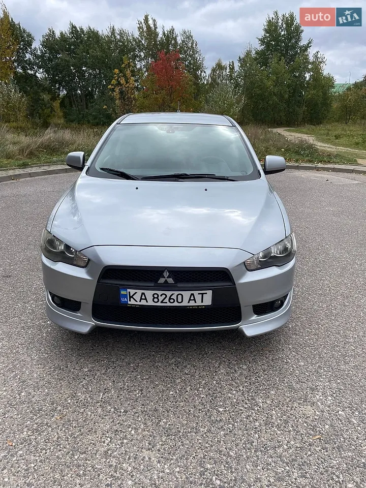 2010 Mitsubishi Lancer - мініатюра 21