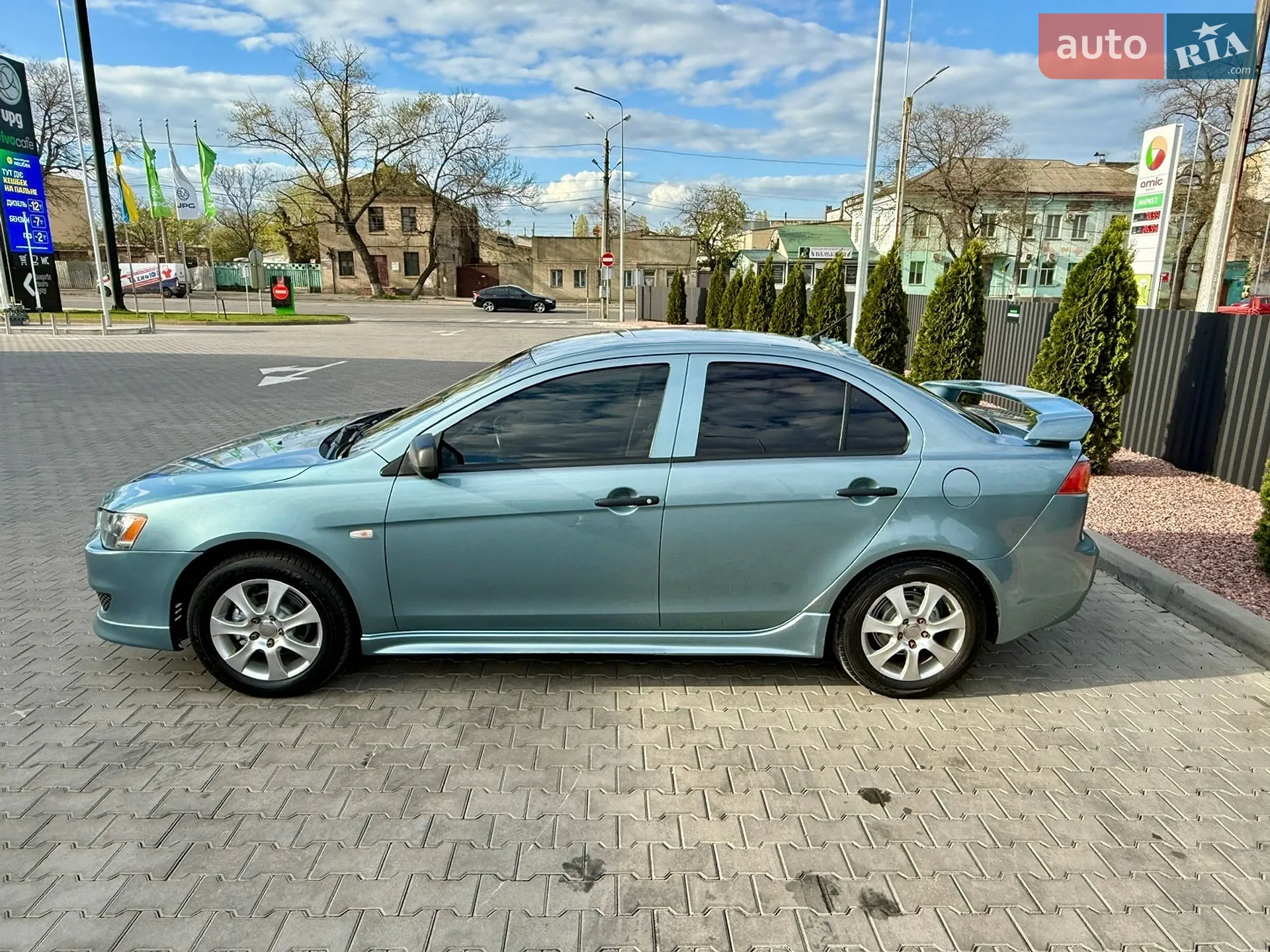 2010 Mitsubishi Lancer - мініатюра 7