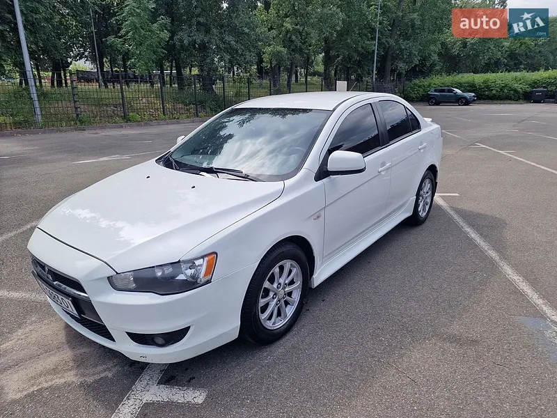 Mitsubishi Lancer
