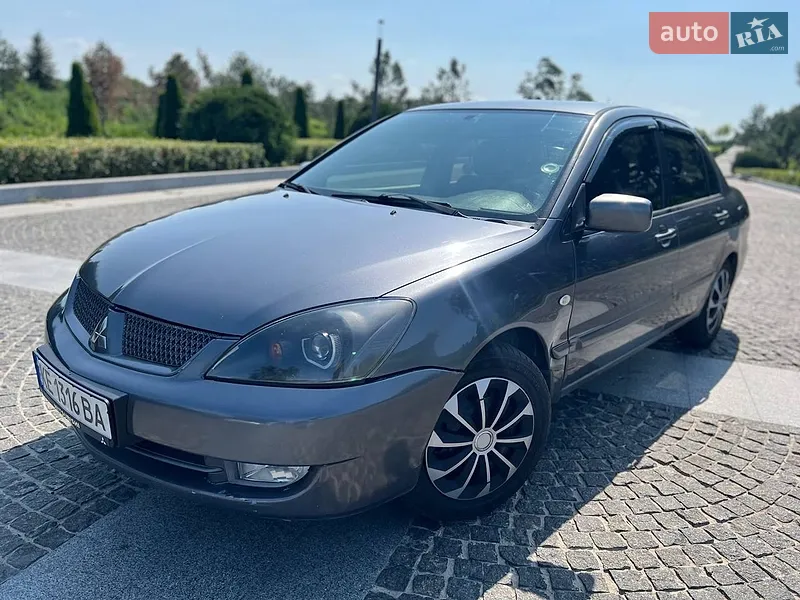 Mitsubishi Lancer