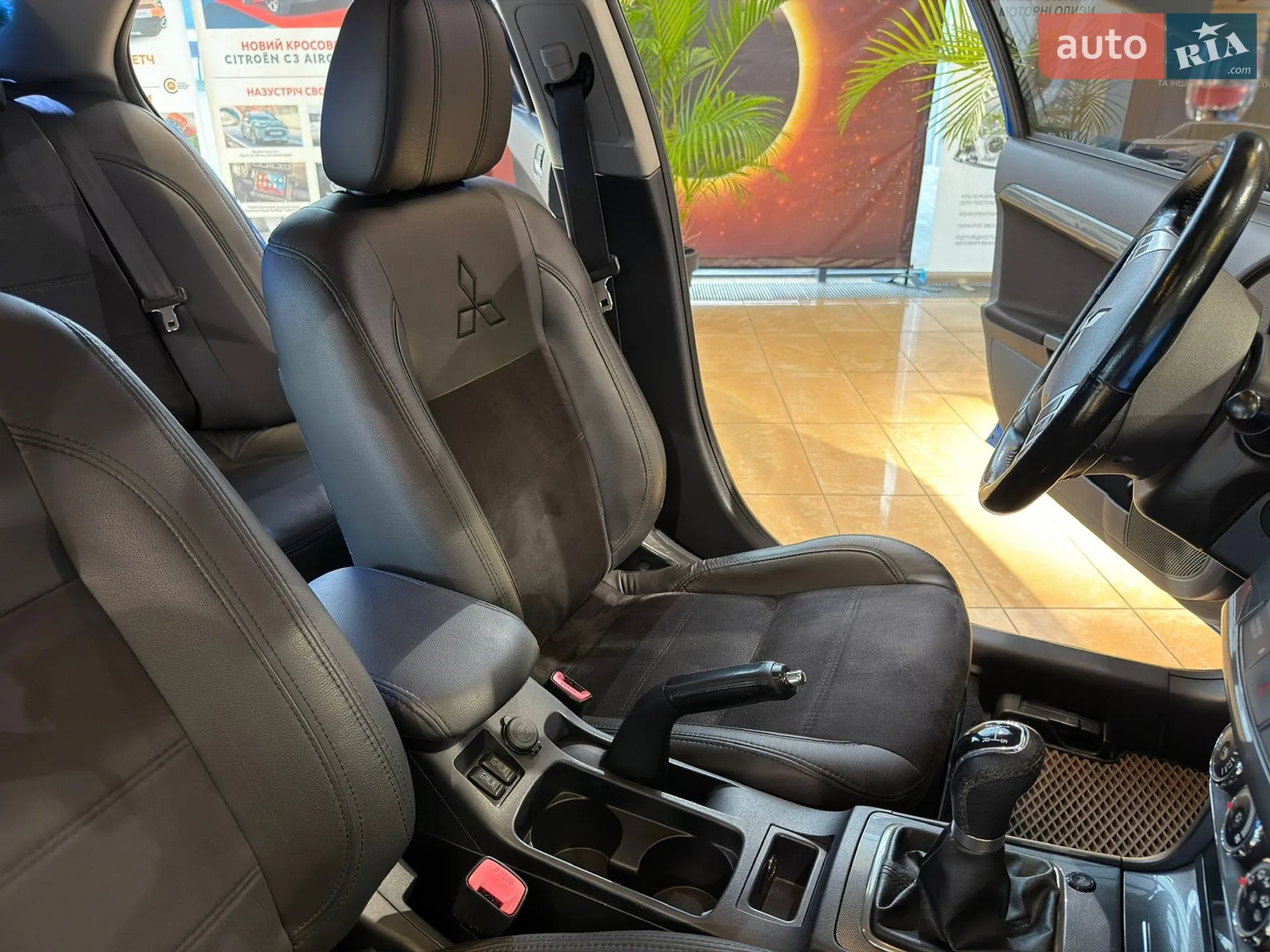 2011 Mitsubishi Lancer - мініатюра 23
