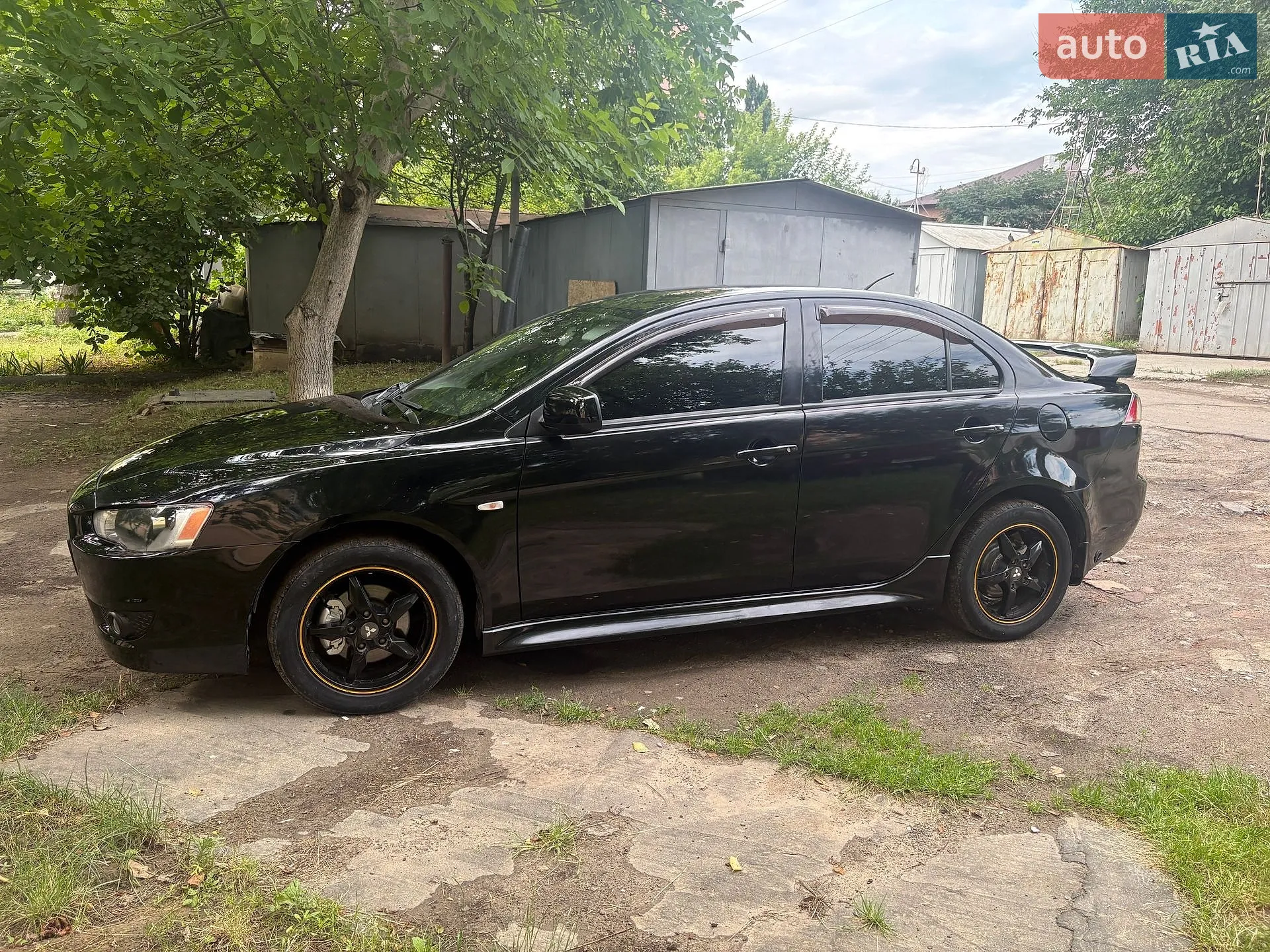 2011 Mitsubishi Lancer - мініатюра 12