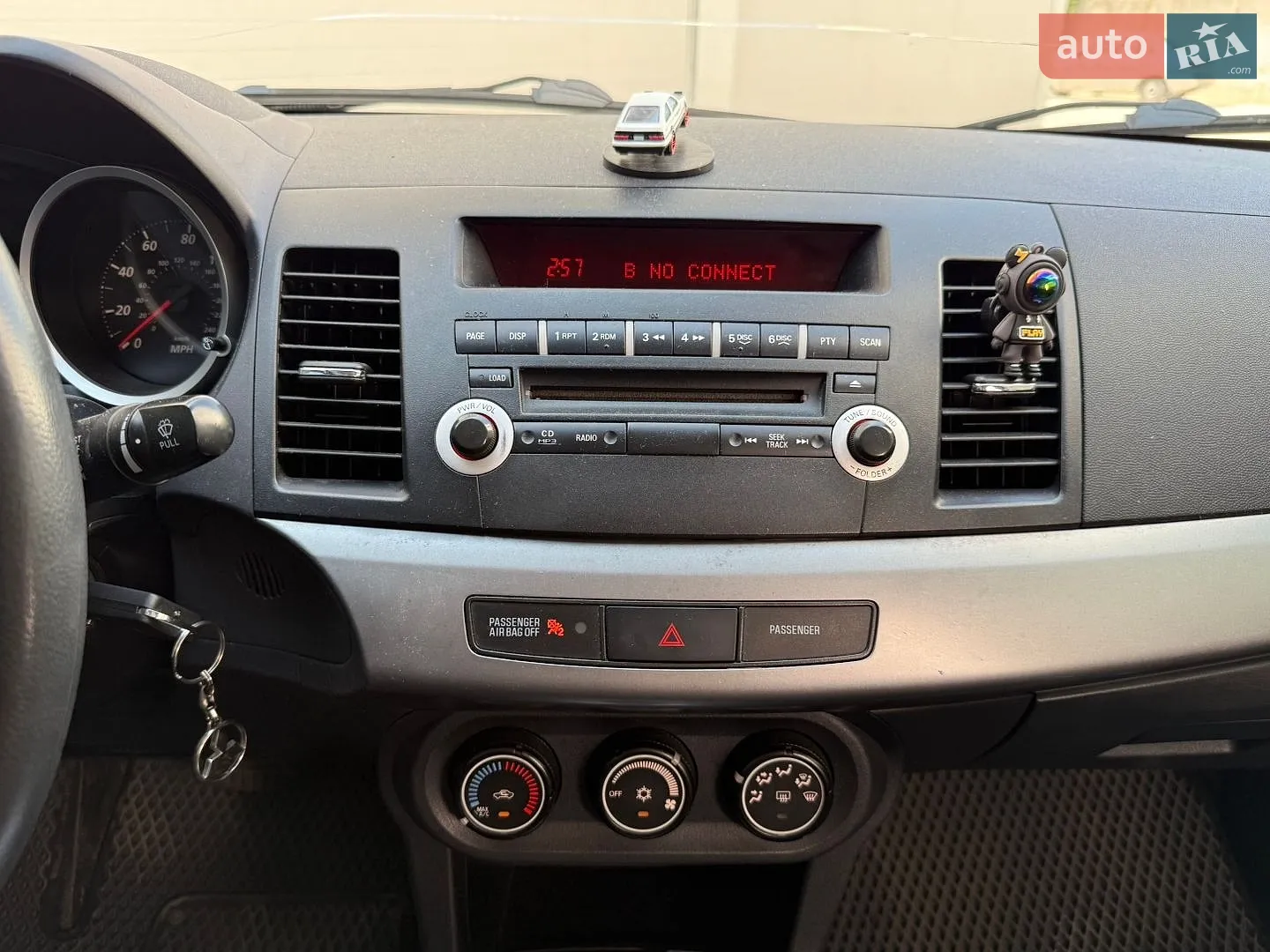 2010 Mitsubishi Lancer - мініатюра 42