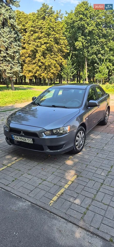 2010 Mitsubishi Lancer - мініатюра 31