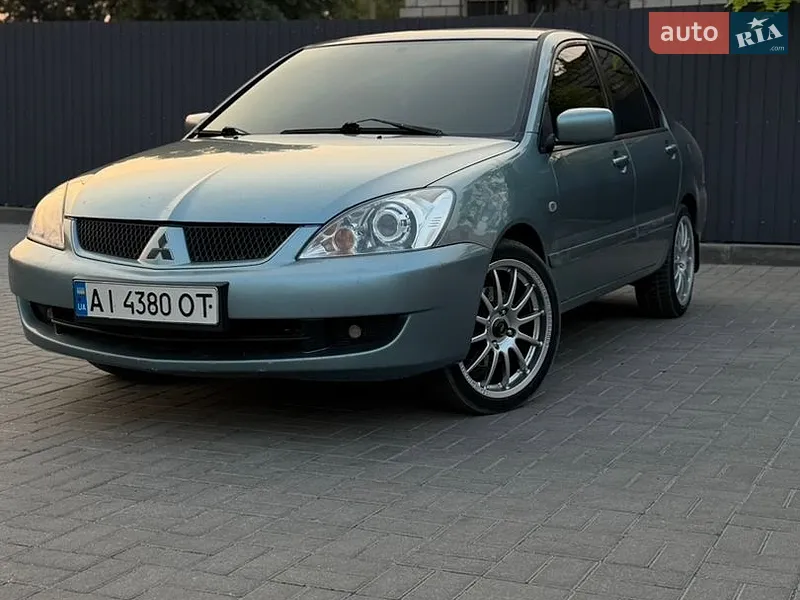 Mitsubishi Lancer