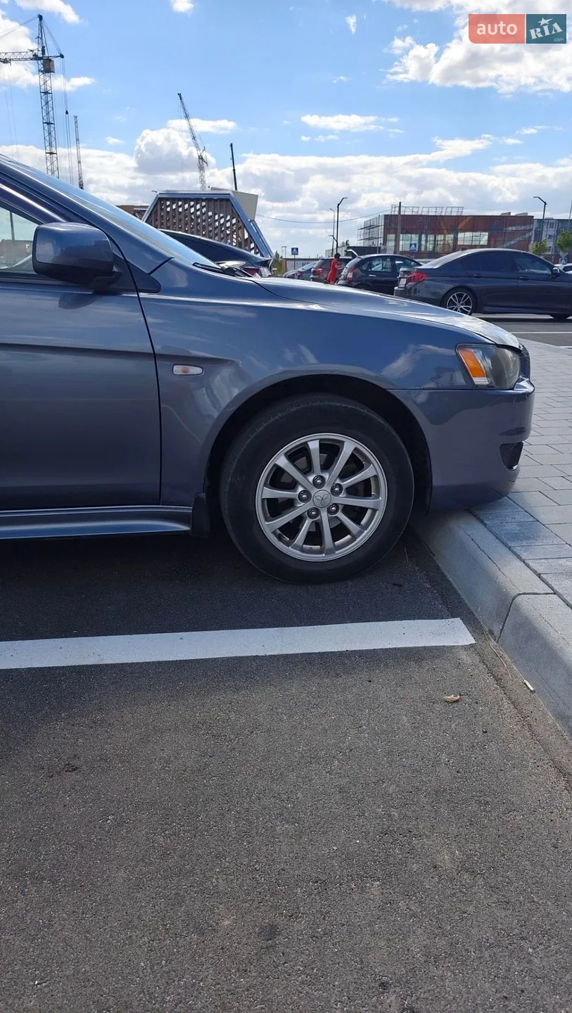 2010 Mitsubishi Lancer - мініатюра 4