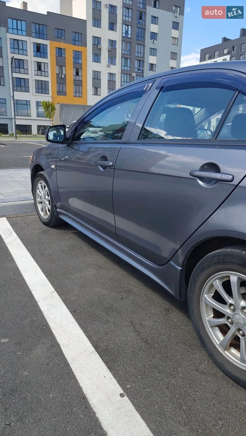 2010 Mitsubishi Lancer - мініатюра 8