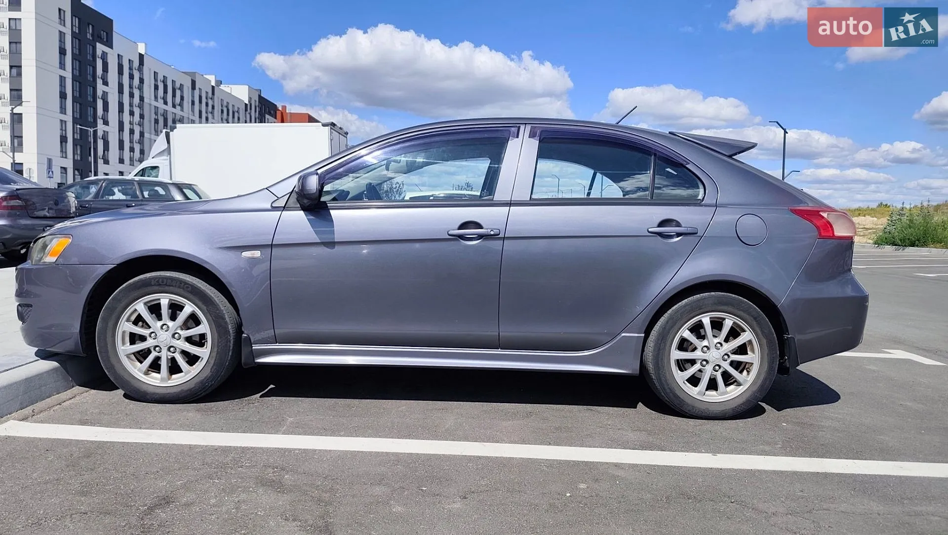 2010 Mitsubishi Lancer - мініатюра 10