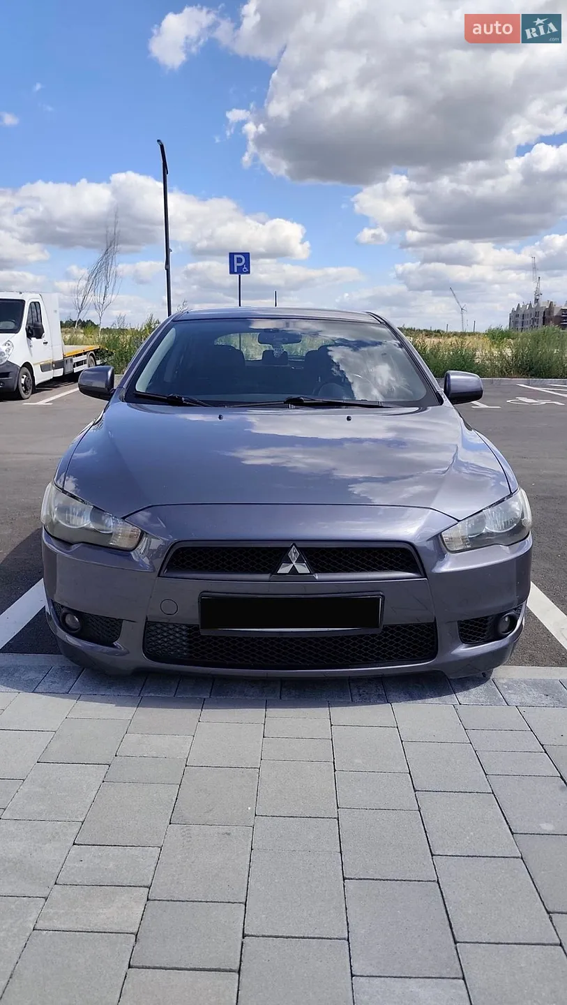 2010 Mitsubishi Lancer - фото 1