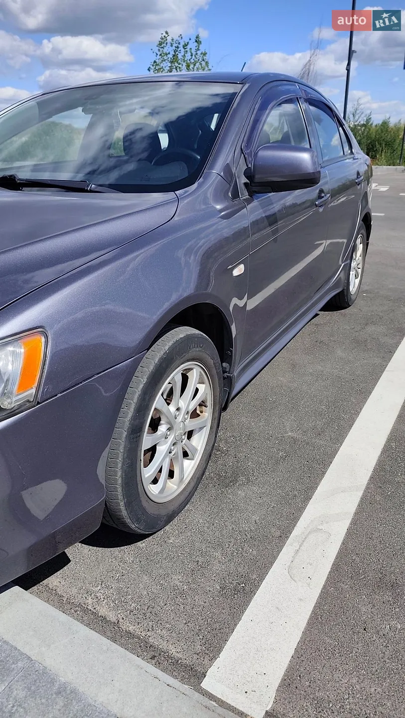 2010 Mitsubishi Lancer - мініатюра 9