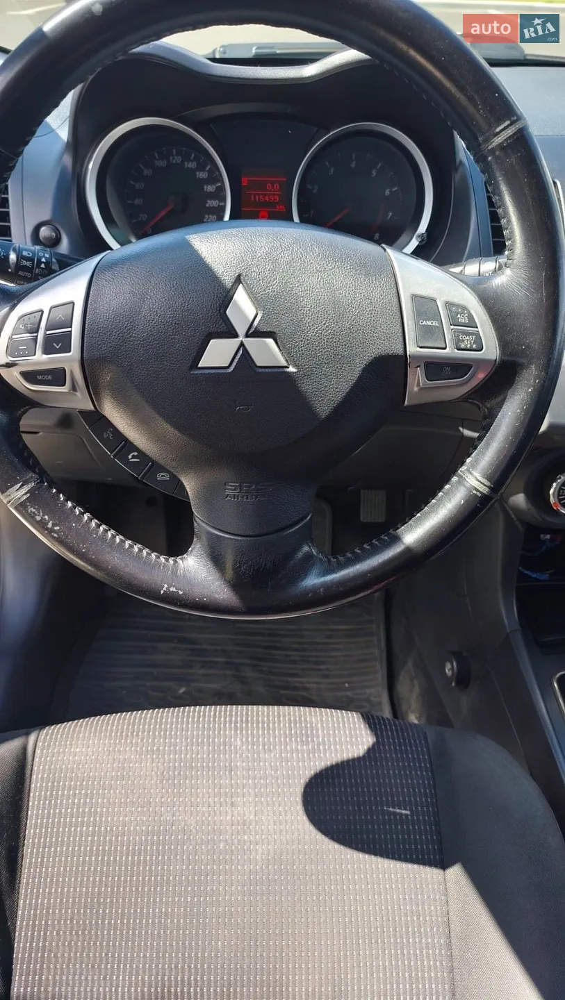 2010 Mitsubishi Lancer - мініатюра 14
