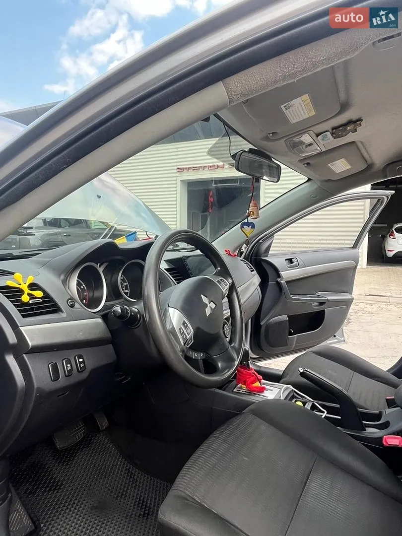 2013 Mitsubishi Lancer - мініатюра 16
