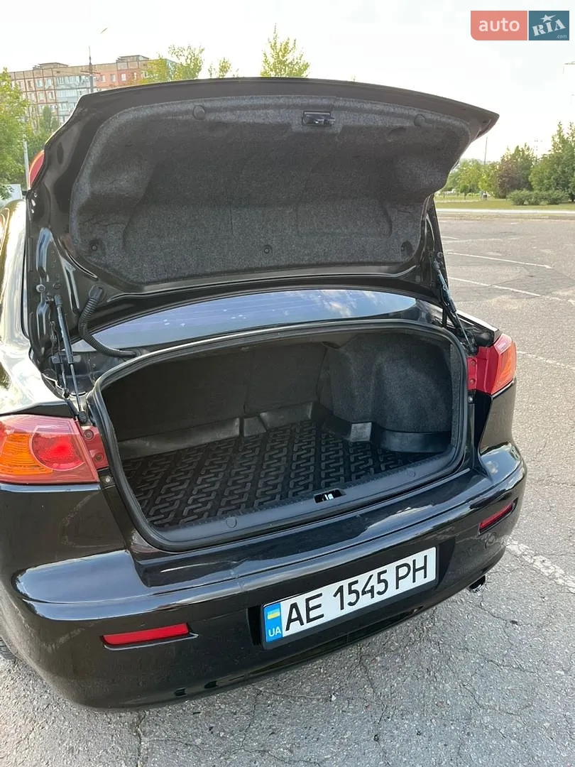 2011 Mitsubishi Lancer - мініатюра 14