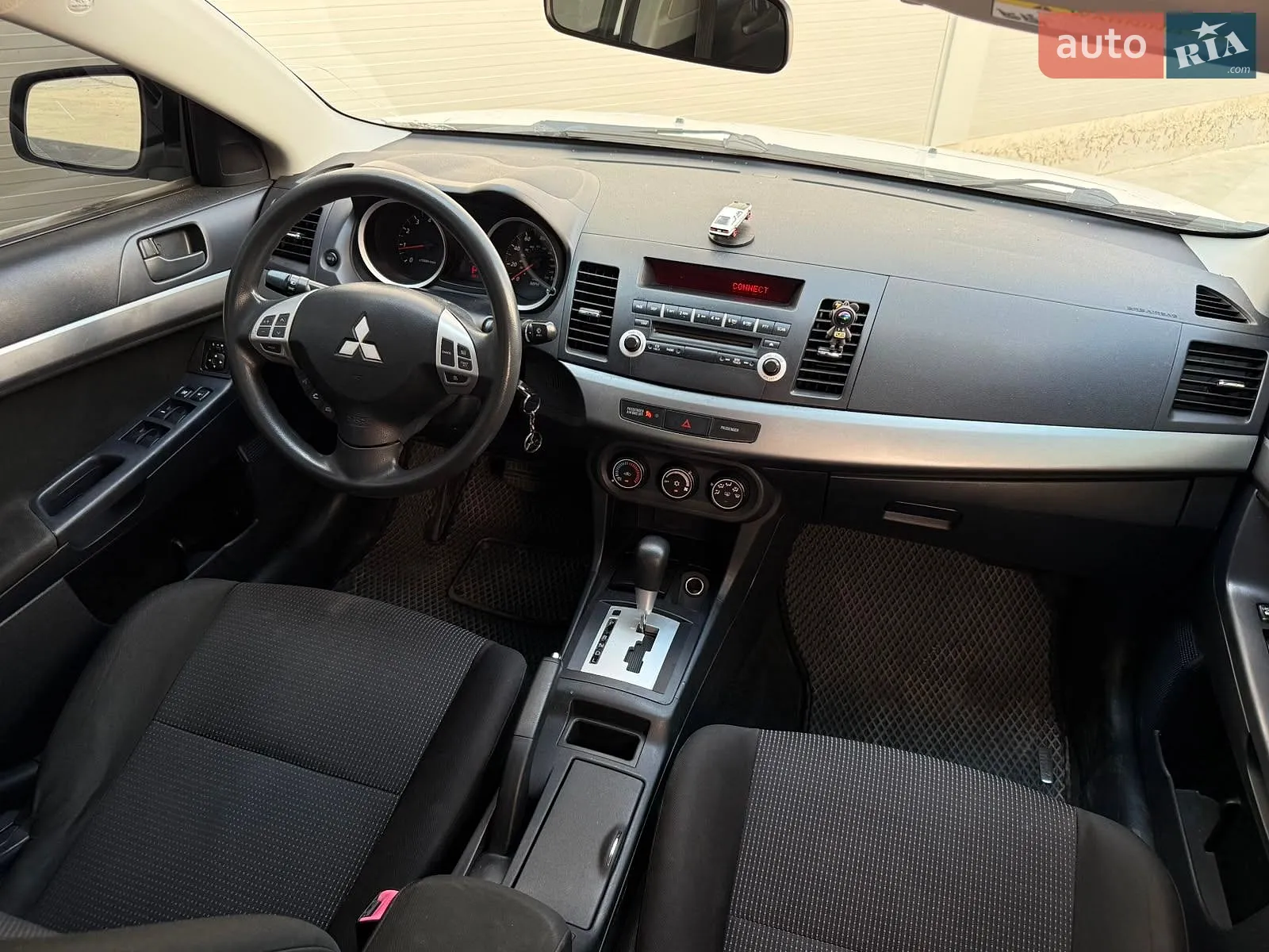 2010 Mitsubishi Lancer - мініатюра 20