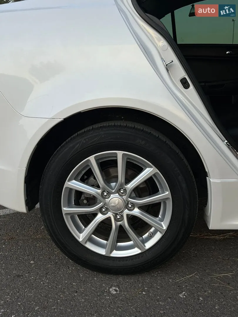 2015 Mitsubishi Lancer - мініатюра 26