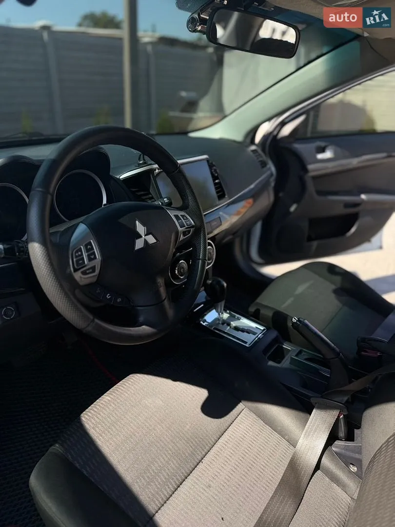 2012 Mitsubishi Lancer - мініатюра 9