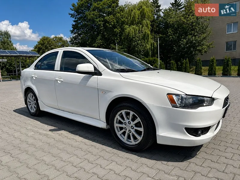 Mitsubishi Lancer