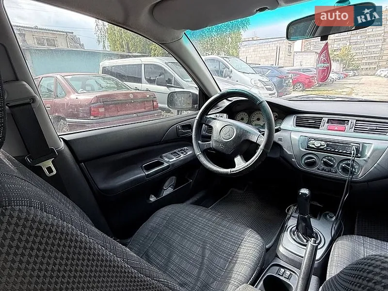 Mitsubishi Lancer