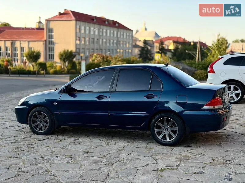 Mitsubishi Lancer
