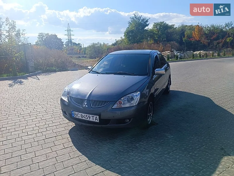 Mitsubishi Lancer