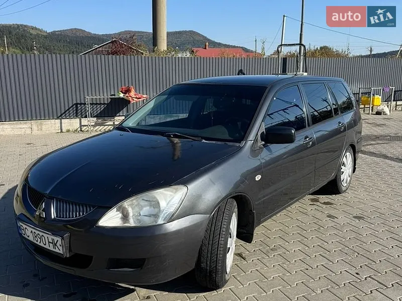 Mitsubishi Lancer