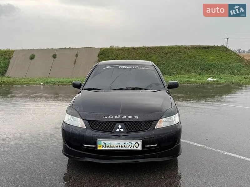Mitsubishi Lancer