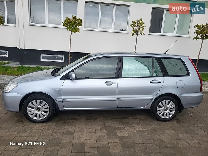Mitsubishi Lancer