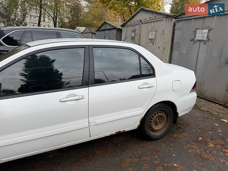 Mitsubishi Lancer