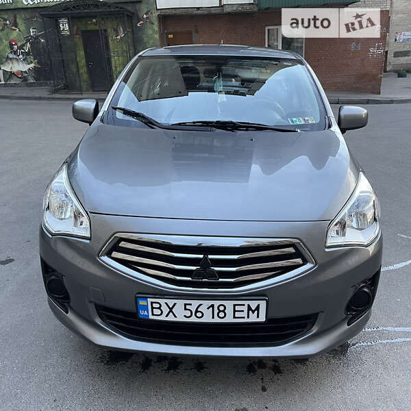 Седан Mitsubishi Mirage 2019 в Хмельницькому