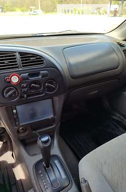 Седан Mitsubishi Mirage 2001 в Харкові