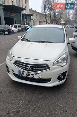 Седан Mitsubishi Mirage 2017 в Одесі