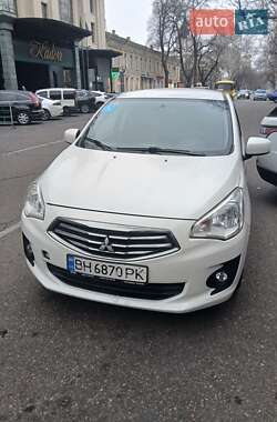 Седан Mitsubishi Mirage 2017 в 