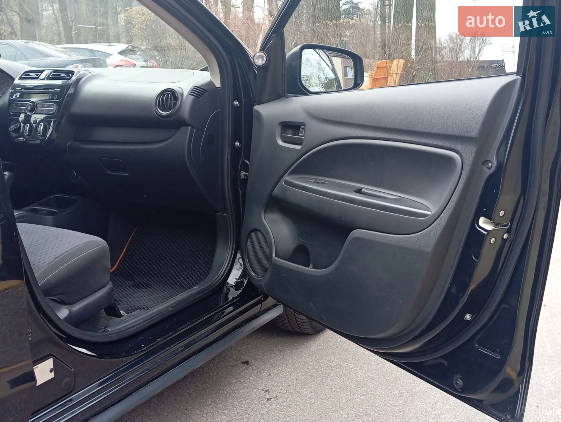 2016 Mitsubishi Mirage - мініатюра 13