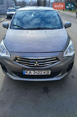 Седан Mitsubishi Mirage 2019 в Киеве