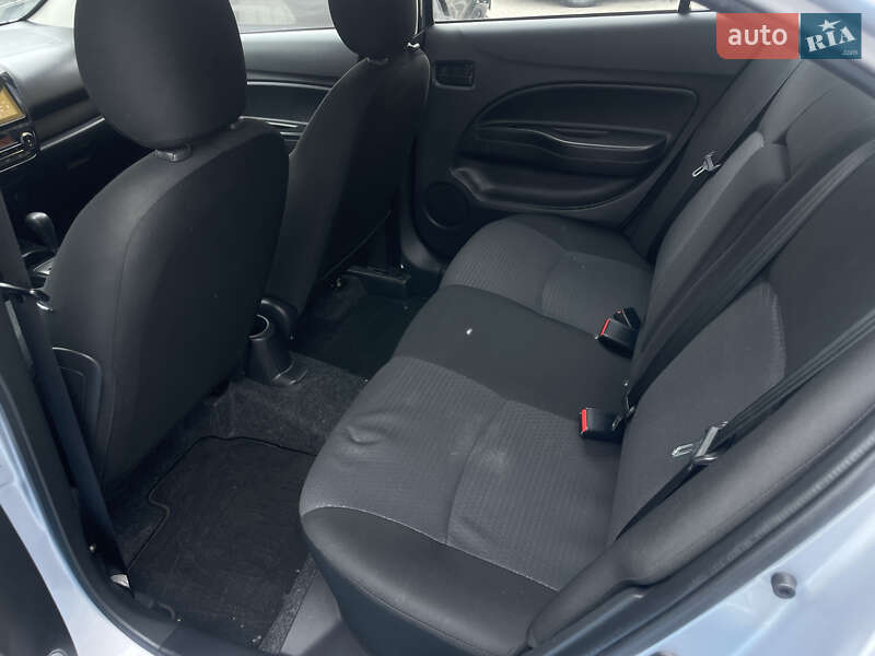 Седан Mitsubishi Mirage 2022 в Одесі
