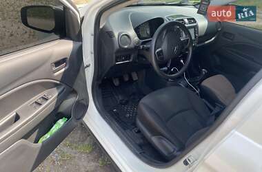 Седан Mitsubishi Mirage 2018 в 