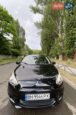 Хэтчбек Mitsubishi Mirage 2015 в Одессе