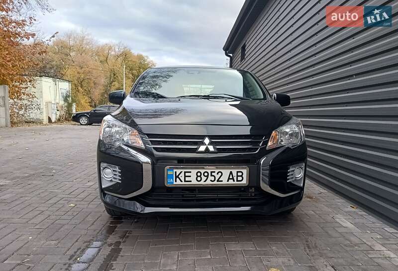 Седан Mitsubishi Mirage 2020 в 