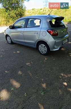 Хэтчбек Mitsubishi Mirage 2021 в 