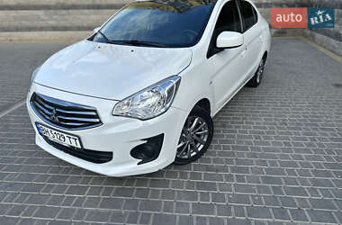 Седан Mitsubishi Mirage 2017 в Одессе