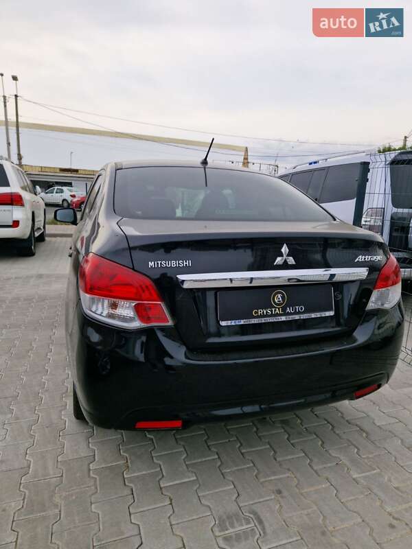Седан Mitsubishi Mirage 2015 в Одессе