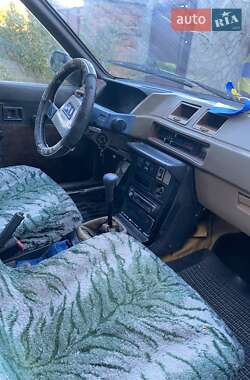 Універсал Mitsubishi Mirage 1984 в 
