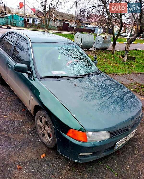 Седан Mitsubishi Mirage 2001 в Подільську