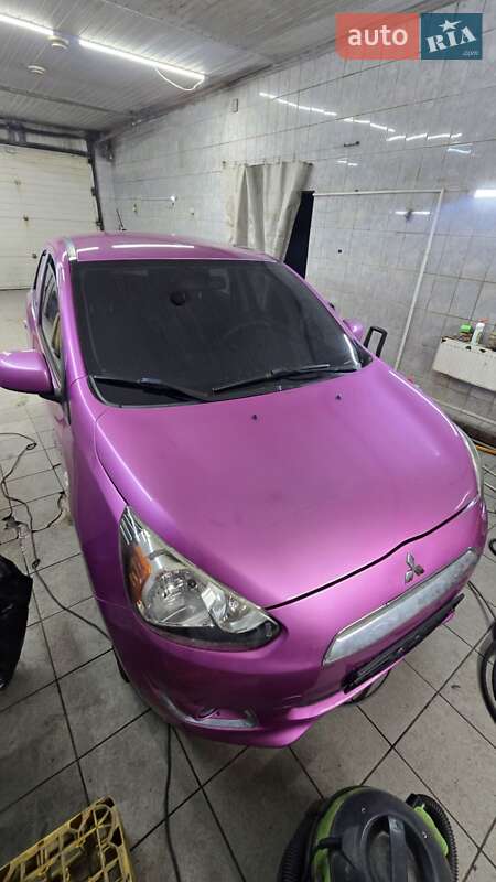 Хетчбек Mitsubishi Mirage 2014 в Києві