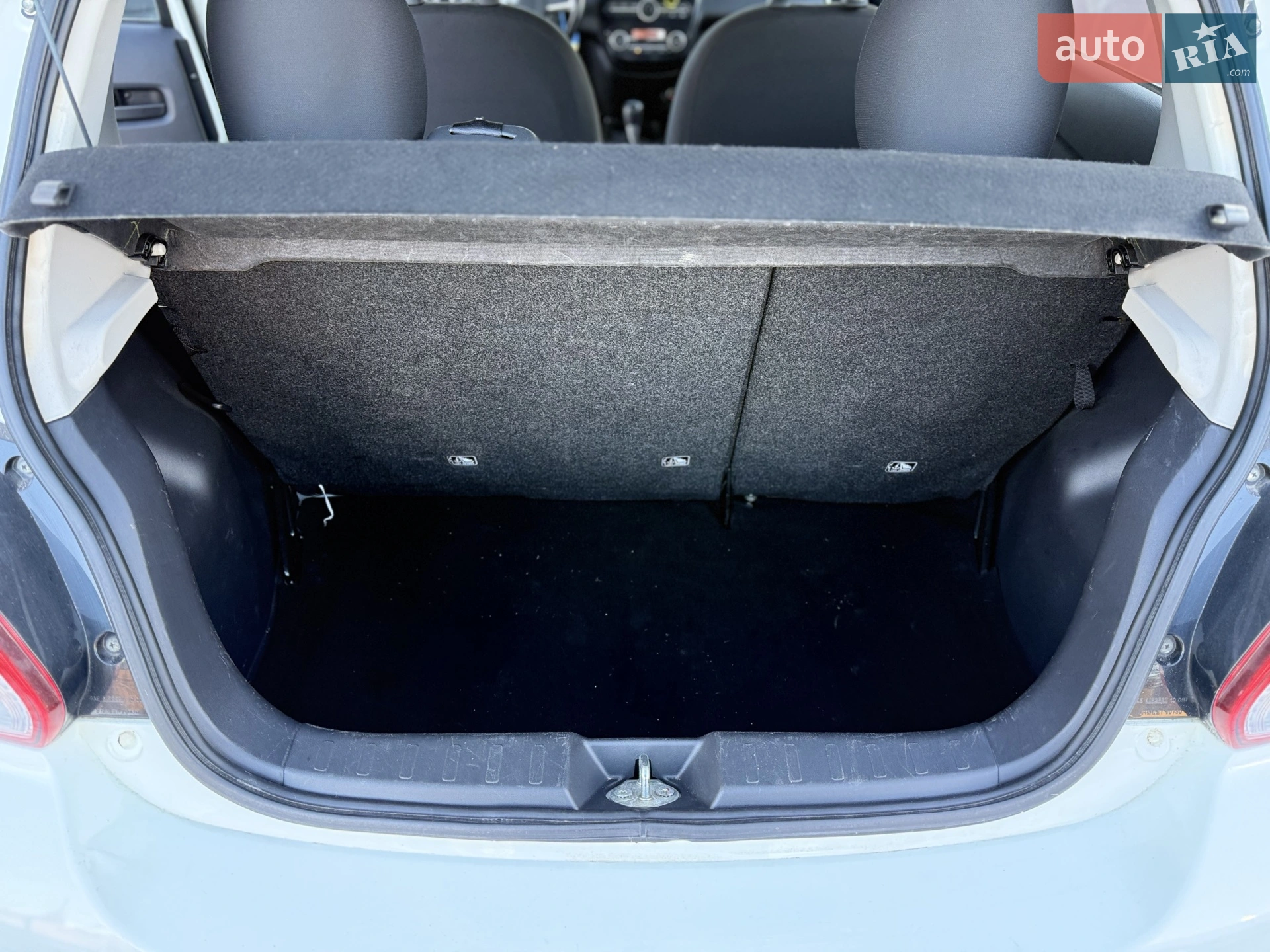 2013 Mitsubishi Mirage - мініатюра 15